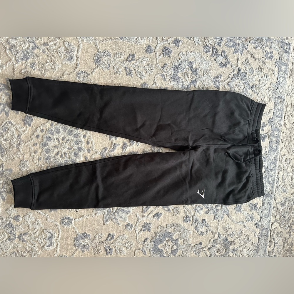 Gym-shark, medium men’s joggers